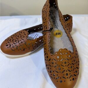 Laser-Cut Tan Ballet Flats with Cushioned Insole